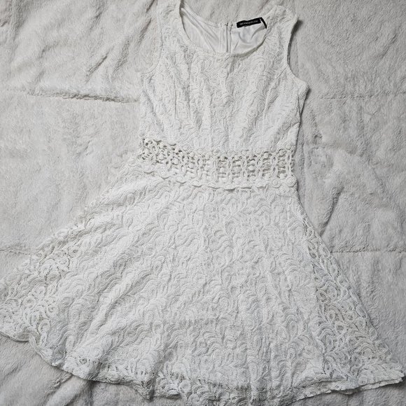 You Are Not Alone White Lined Lace Dress with Cut Out M - Picture 1 of 6